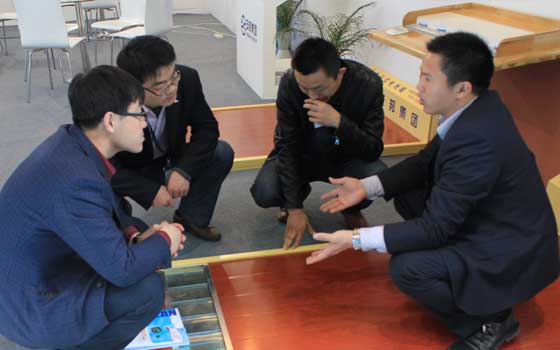 安邦集團參加中國（北京）國際供熱通風空調、衛(wèi)生潔具及城建設備與技術展會現(xiàn)場(圖8)